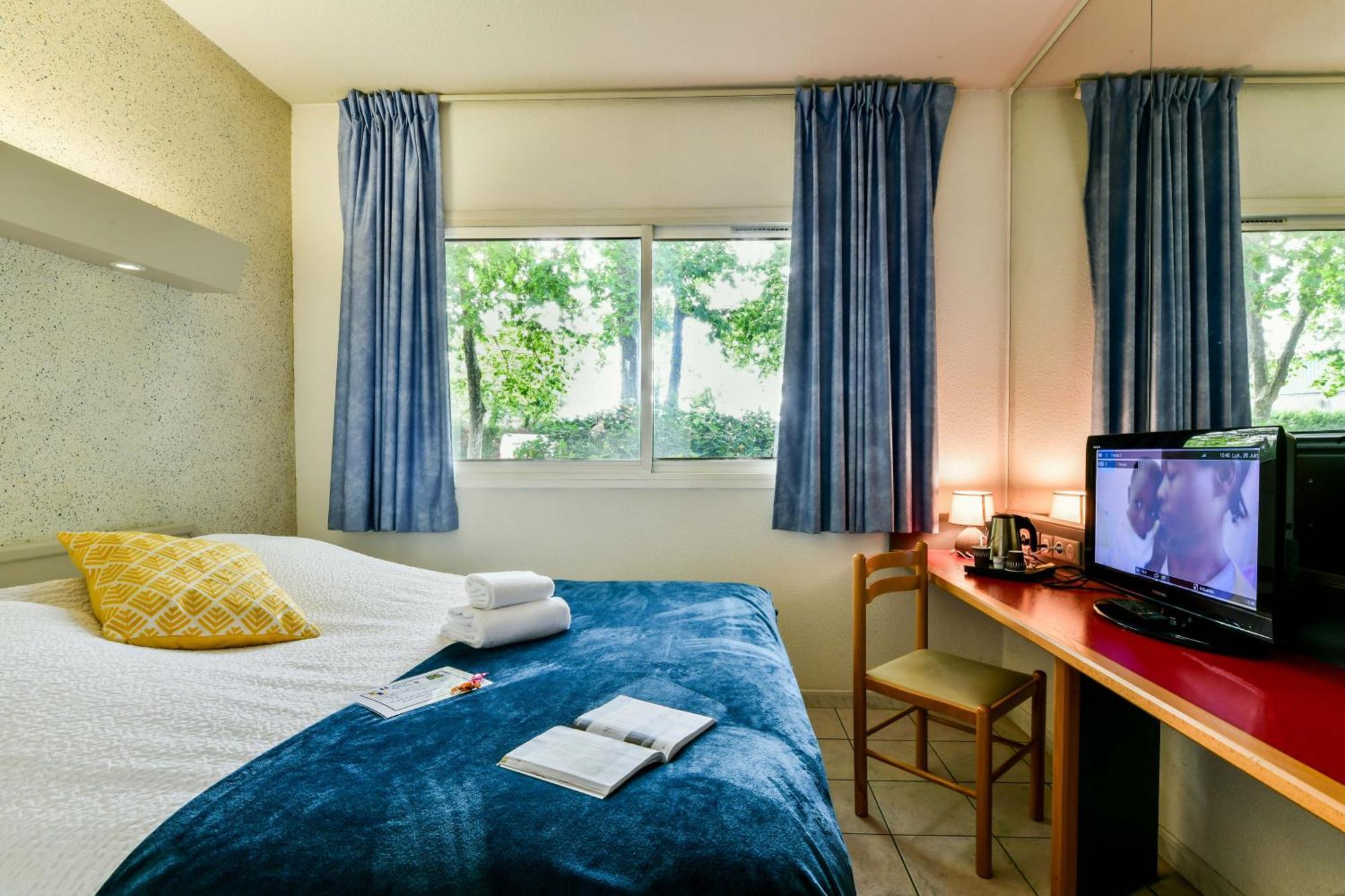 Logis Hotel & Restaurant Ludik ベルジュラック エクステリア 写真