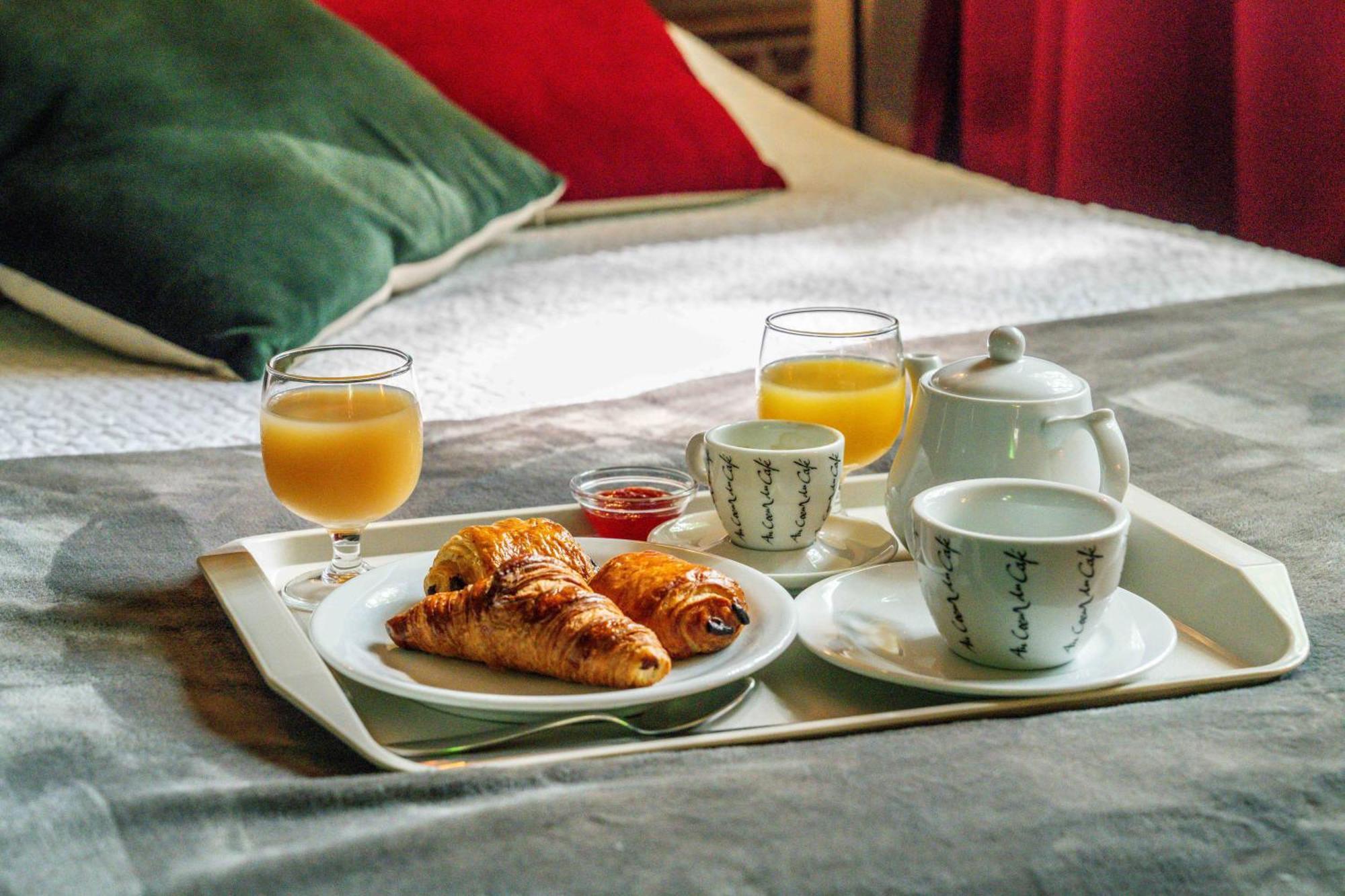 Logis Hotel & Restaurant Ludik ベルジュラック エクステリア 写真